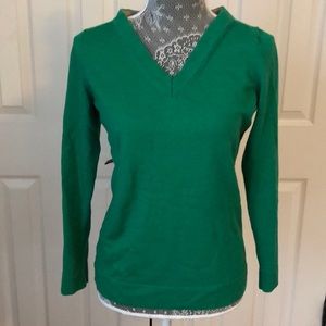 Gorgeous emerald green sweater